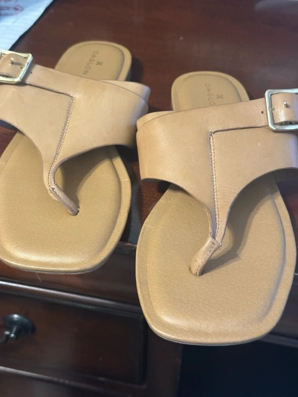 Caslon | Tan Buckle Toe-Post Sandals - Women’s 9 - Picture 9 of 11